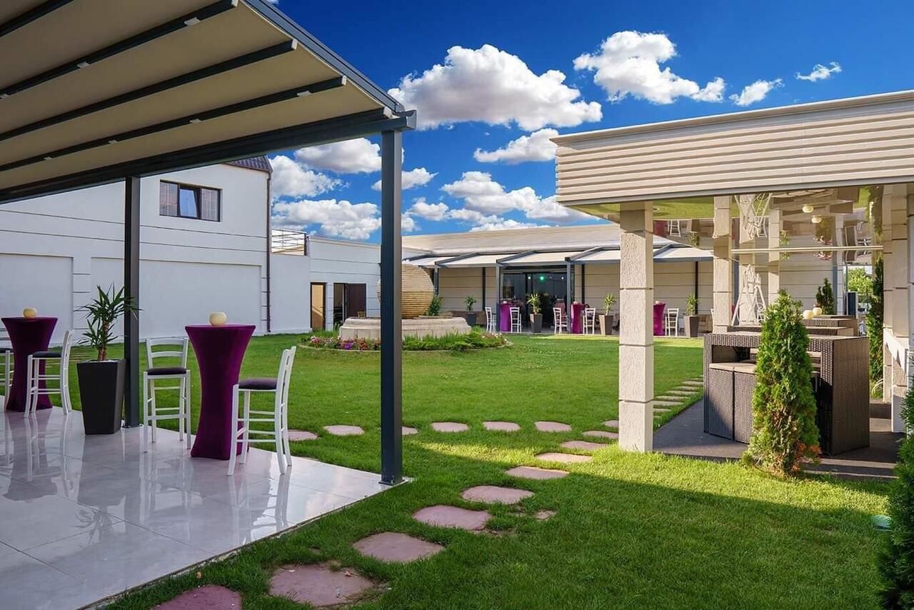 Отель Hotel Queen Бухарест-4