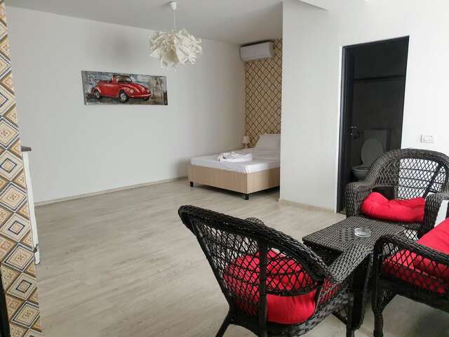 Отель Hotel Queen Бухарест-5